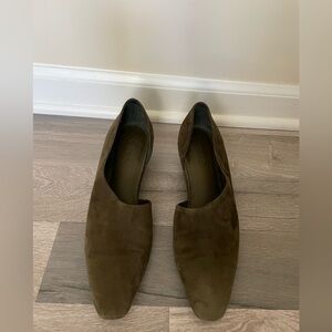 Vince Barolo Suede Wedge Heel in Militaire Olive Green - Size: 7.5